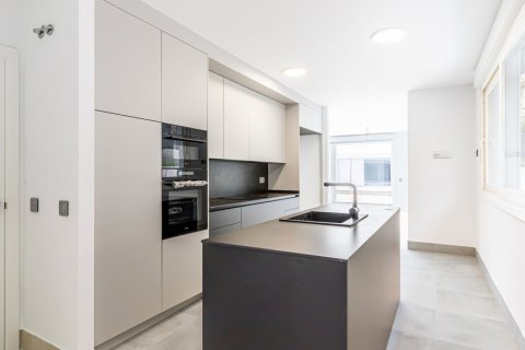 House for sale Torrelodones, Madrid, Spain 5 bedrooms, 310 sq.m. No. 107503 - photo 11