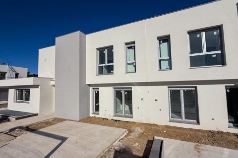 House for sale Torrelodones, Madrid, Spain 5 bedrooms, 310 sq.m. No. 107501 - photo 1