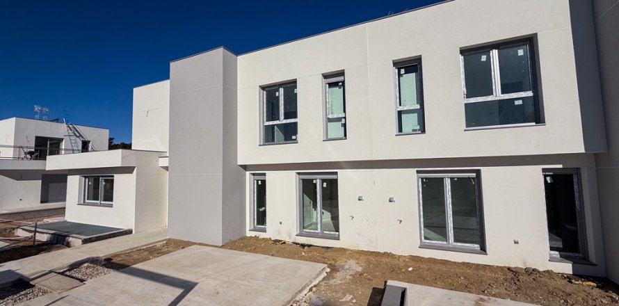 House Torrelodones, Madrid, Spain 5 bedrooms, 310 sq.m. No. 107501