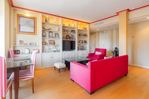 Dvīņu māja pārdošanā Madrid, Spānijā 4 istabas, 190 m2 Nr. 107824 - attēls 3