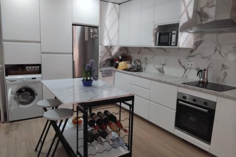 Apartment for sale Villajoyosa, Alicante, Spain 2 bedrooms, 95 sq.m. No. 113541 - photo 1