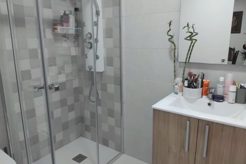 Apartment for sale Villajoyosa, Alicante, Spain 2 bedrooms, 95 sq.m. No. 113541 - photo 9