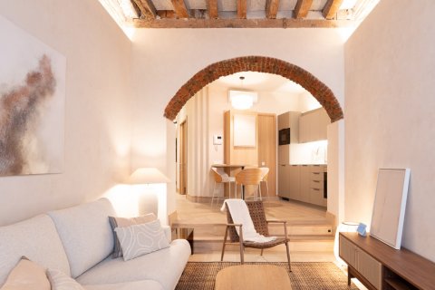 Apartment for sale Madrid, Spain 2 bedrooms, 80 sq.m. No. 113546 - photo 2