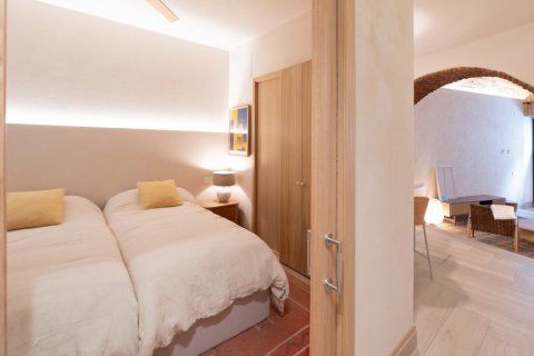 Apartment for sale Madrid, Spain 2 bedrooms, 80 sq.m. No. 113546 - photo 16