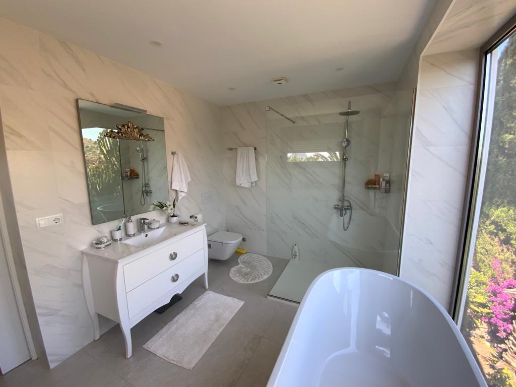 Villa i Calpe, Alicante, Spanien 4 sovrum, 200 kvm. Nr. 88948
