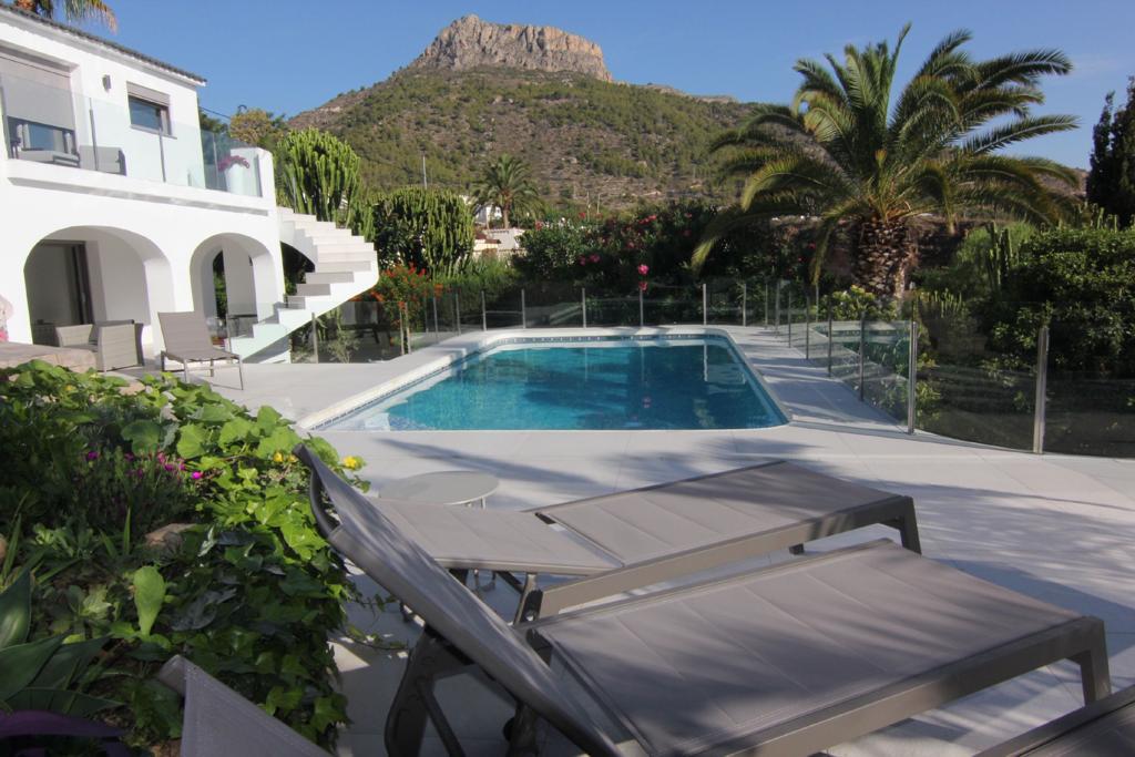 Villa i Calpe, Alicante, Spanien 4 sovrum, 200 kvm. Nr. 88948