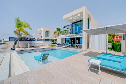Villa for sale Finestrat, Alicante, Spain 5 bedrooms, 242 sq.m. No. 109013 - photo 1