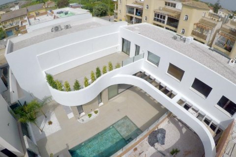 Villa till salu Almoradi, Alicante, Spanien 3 sovrum, 140 kvm. Nr. 98325 - foto 4
