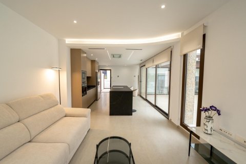 Villa till salu Almoradi, Alicante, Spanien 3 sovrum, 140 kvm. Nr. 98325 - foto 8