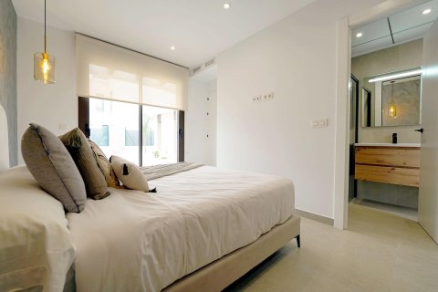 Villa till salu Almoradi, Alicante, Spanien 3 sovrum, 140 kvm. Nr. 98325 - foto 14