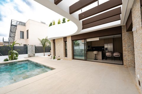 Villa till salu Almoradi, Alicante, Spanien 3 sovrum, 140 kvm. Nr. 98325 - foto 2