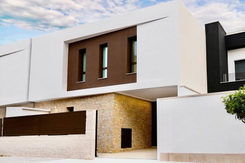 Villa till salu Almoradi, Alicante, Spanien 3 sovrum, 140 kvm. Nr. 98325 - foto 20