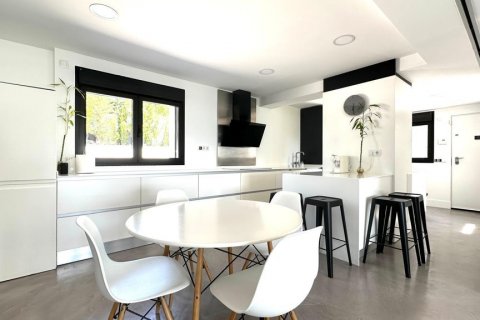 Villa à vendre Fuente del Fresno, Madrid, Espagne, 4 chambres, 494 m2 No. 107639 - photo 8