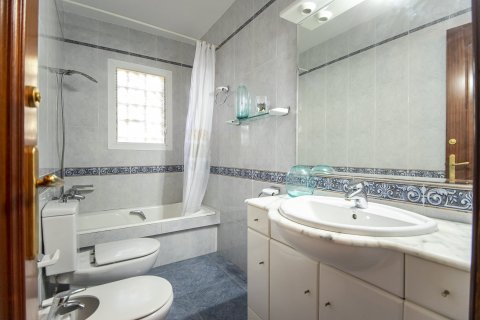 House zum Verkauf Salou, Tarragona, Spanien 4 Schlafzimmer, 340 m2 Nr. 95232 - Foto 19