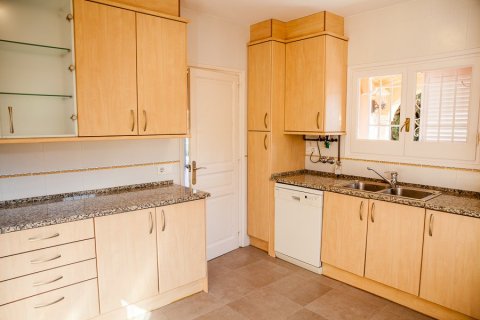 House for sale Sant Feliu de Guixols, Girona, Spain 5 bedrooms, 250 sq.m. No. 102826 - photo 8