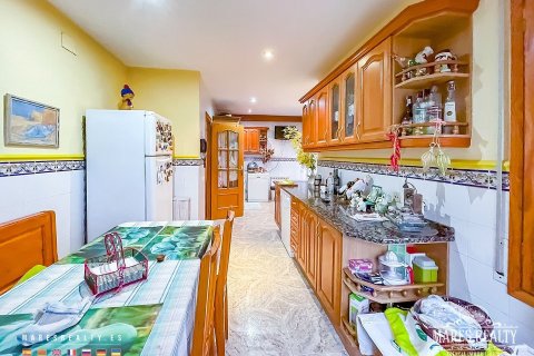 Villa à vendre Dosrius, Barcelona, Espagne, 4 chambres, 240 m2 No. 93456 - photo 10