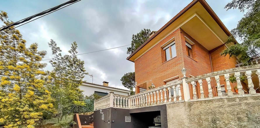 Villa Dosrius, Barcelona, Espagne 4 chambres, 240 m2 No. 93456