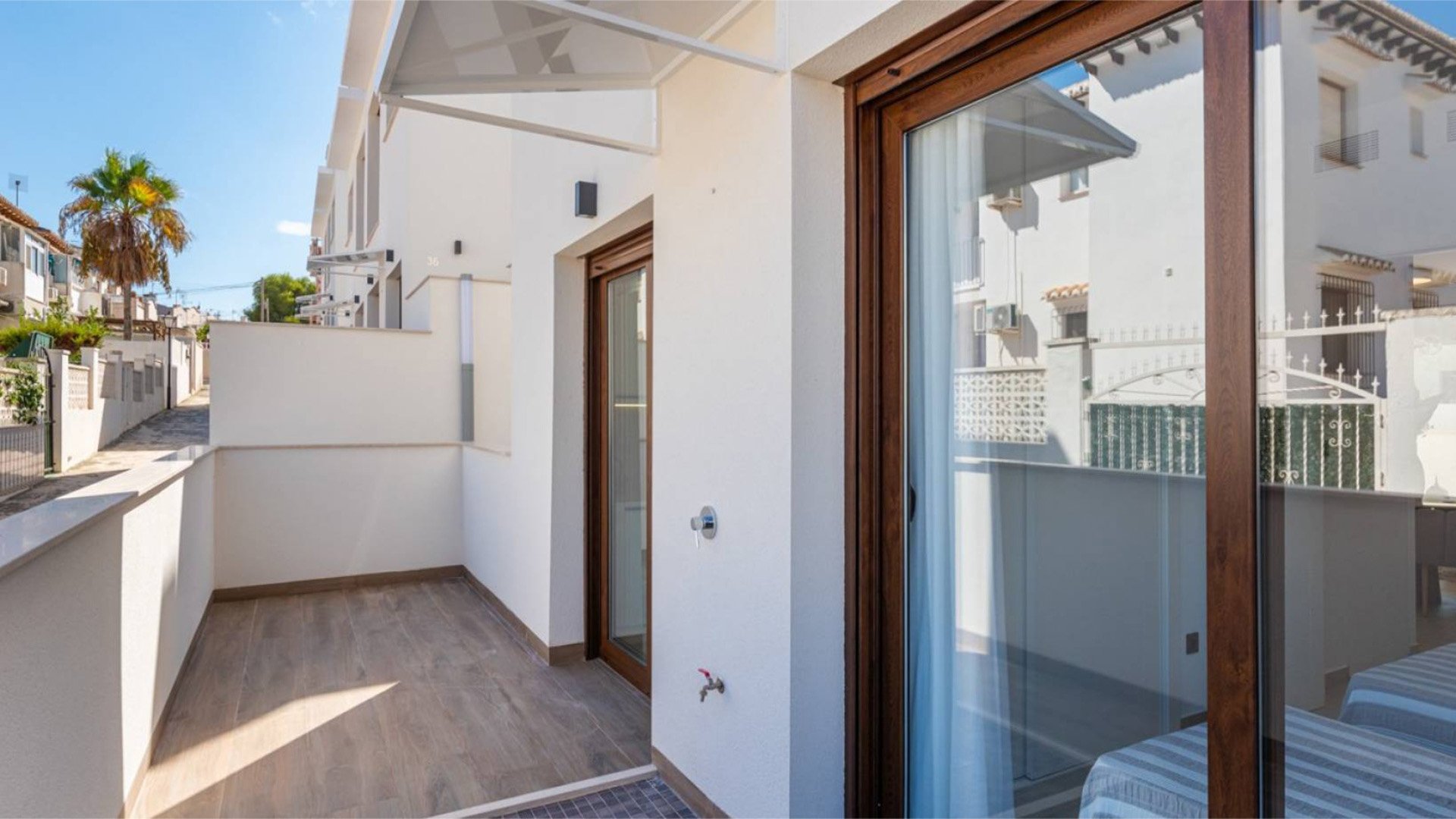 Bungalow en Balcones de VIVI, Torrevieja, Alicante, España 3 dormitorios, 70.71 m2 No. 89797