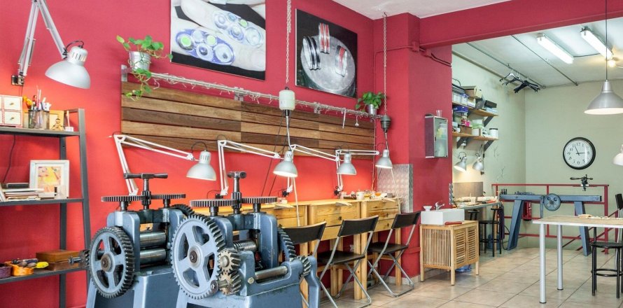 Commercial property Barcelona, Espagne 100 m2 No. 93193