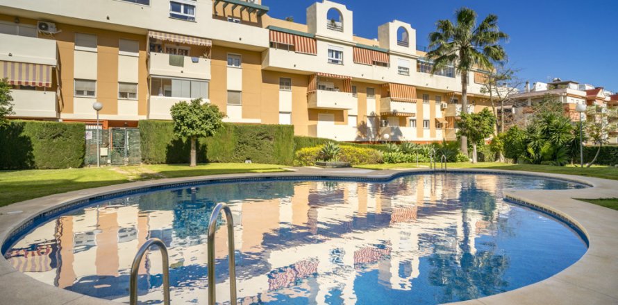 Apartment Estepona, Malaga, Espagne 3 chambres, 98 m2 No. 117297