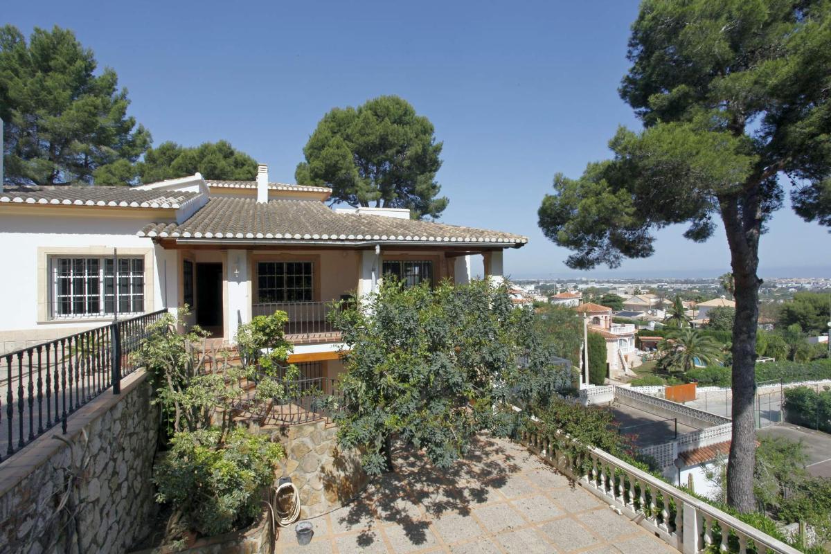 Villa a Denia, Alicante, Spagna 6 camere da letto, 607 mq. N° 100654