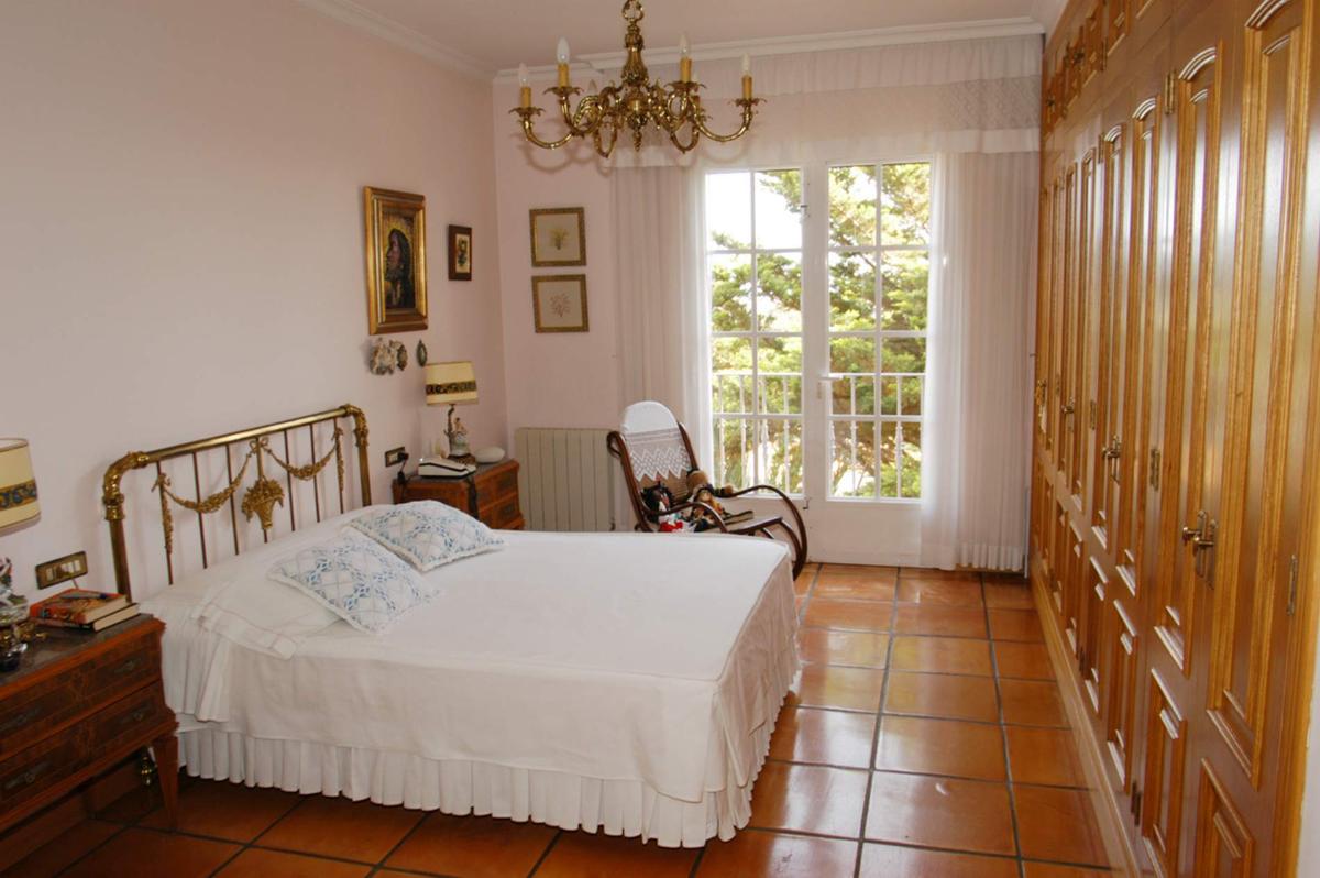 Villa a Denia, Alicante, Spagna 6 camere da letto, 607 mq. N° 100654