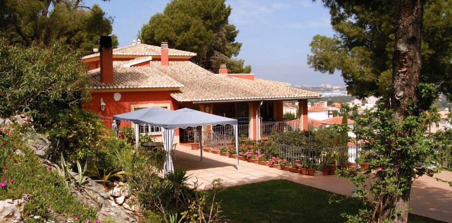 Villa Denia, Alicante, Espagne 6 chambres, 607 m2 No. 100654