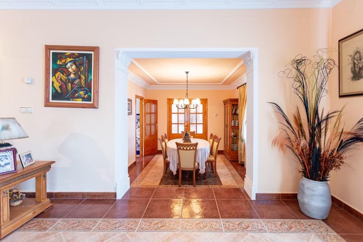 Villa i Denia, Alicante, Spanien 4 sovrum, 442 kvm. Nr. 100655