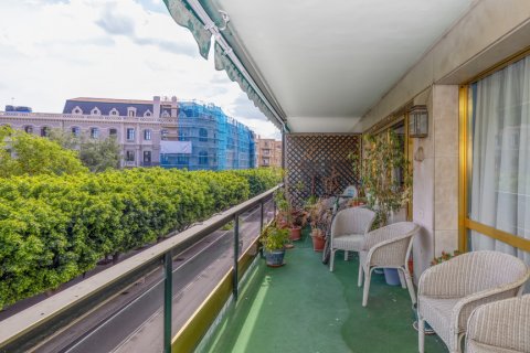 Apartment à vendre Malaga, Espagne, 4 chambres, 253 m2 No. 108170 - photo 3